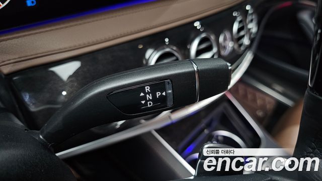 Mercedes-Benz S-Class 2020 — photo 12