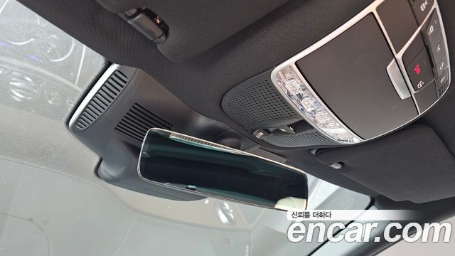 Mercedes-Benz S-Class 2020 — photo 26