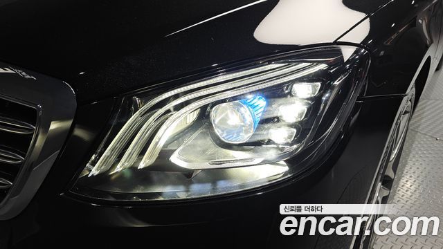 Mercedes-Benz S-Class 2020 — photo 8