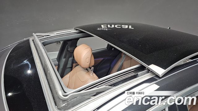 Mercedes-Benz S-Class 2020 — photo 31