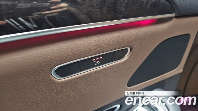 Mercedes-Benz S-Class 2020 — photo 32