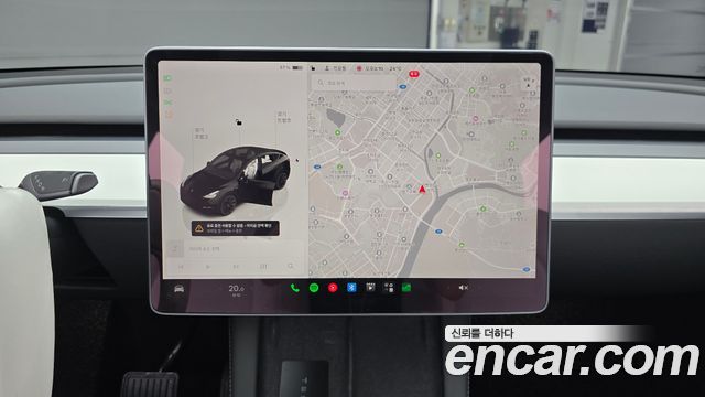 Tesla Model Y 2023 — photo 18