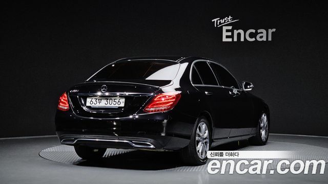 Mercedes-Benz C-Class 2017 — photo 2