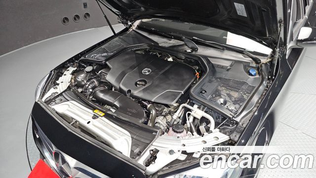 Mercedes-Benz C-Class 2017 — photo 6