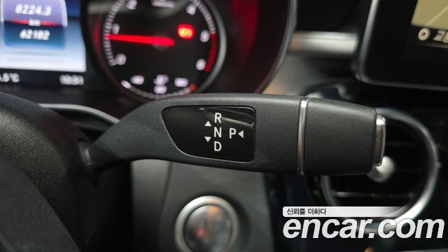 Mercedes-Benz C-Class 2017 — photo 12
