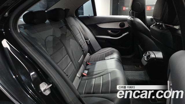 Mercedes-Benz C-Class 2017 — photo 17