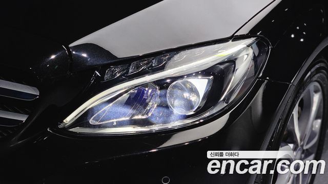 Mercedes-Benz C-Class 2017 — photo 8