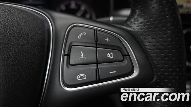 Mercedes-Benz C-Class 2017 — photo 30