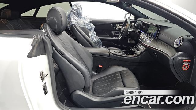 Mercedes-Benz E-Class 2022 — photo 11