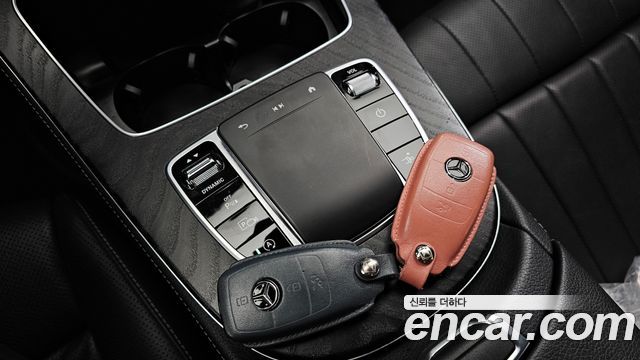 Mercedes-Benz E-Class 2022 — photo 19