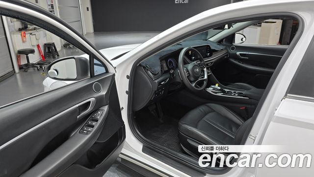 Hyundai Sonata 2023 — photo 13