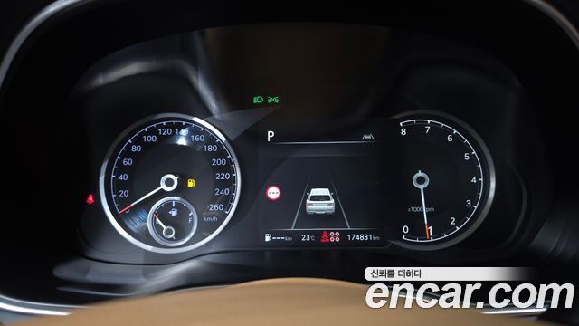 Genesis GV80 2022 — photo 11