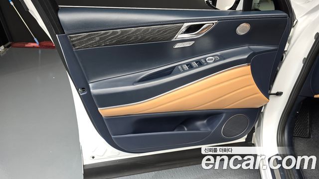 Genesis GV80 2022 — photo 14