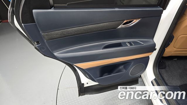 Genesis GV80 2022 — photo 15