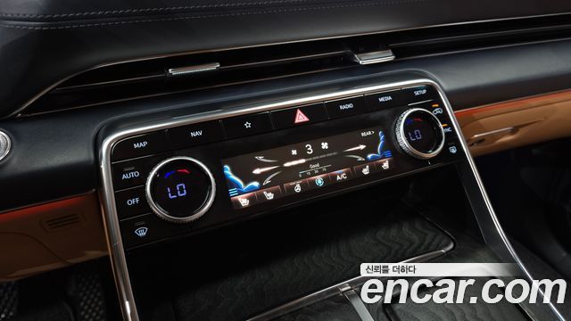Genesis GV80 2022 — photo 28