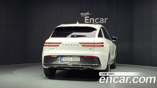Genesis GV70 2025 — photo 4
