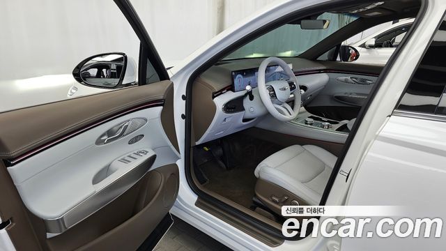 Genesis GV70 2025 — photo 13