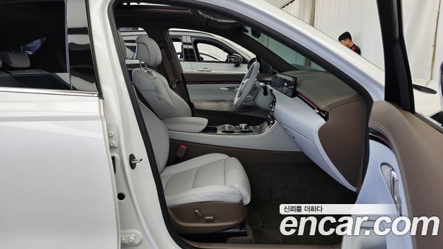 Genesis GV70 2025 — photo 17