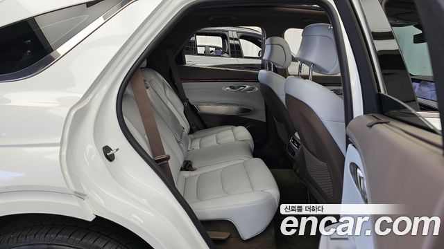 Genesis GV70 2025 — photo 18