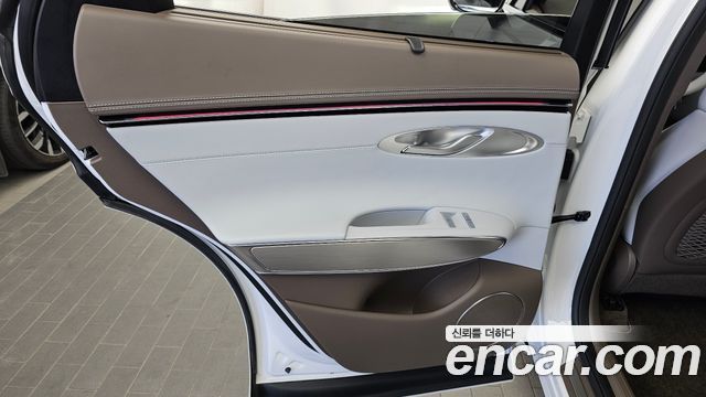 Genesis GV70 2025 — photo 15
