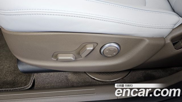 Genesis GV70 2025 — photo 31