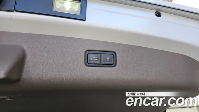 Genesis GV70 2025 — photo 32
