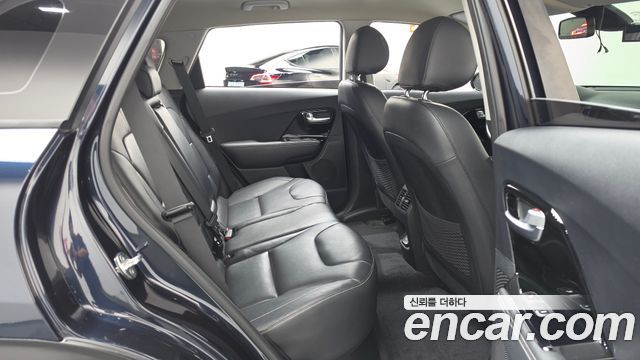 Kia Niro 2019 — photo 17