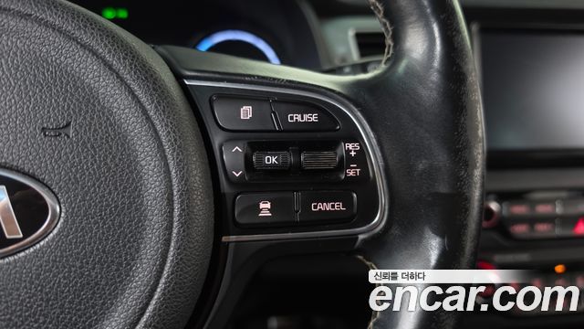Kia Niro 2019 — photo 23