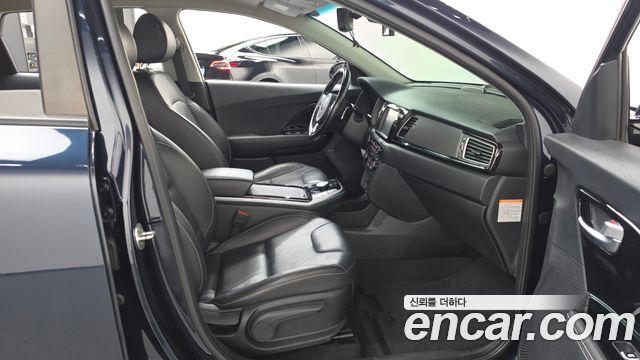 Kia Niro 2019 — photo 16