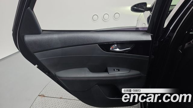 Kia K3 2019 — photo 15
