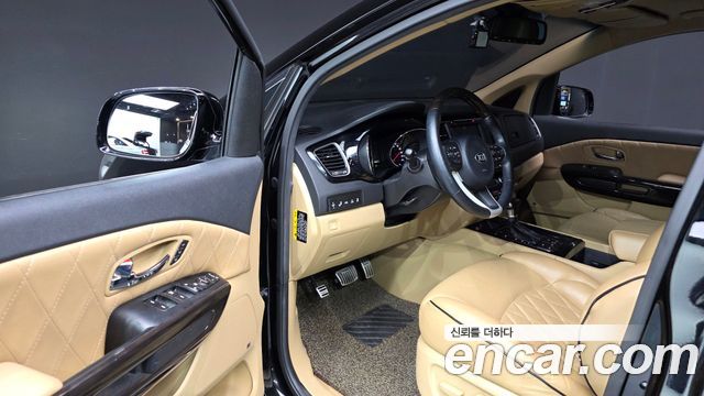 Kia Canival 2018 — photo 13