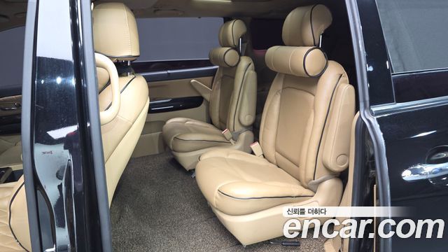 Kia Canival 2018 — photo 18