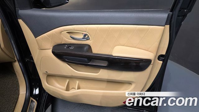 Kia Canival 2018 — photo 14