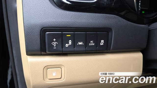 Kia Canival 2018 — photo 30