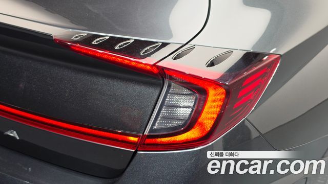 Hyundai Sonata 2023 — photo 9