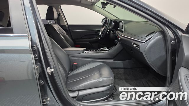 Hyundai Sonata 2023 — photo 16