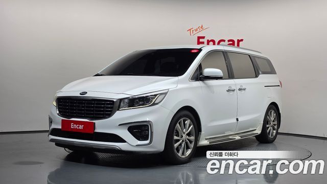 Kia Canival 2019 — photo 1
