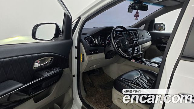 Kia Canival 2019 — photo 10