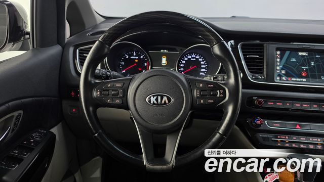 Kia Canival 2019 — photo 15