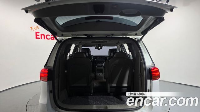 Kia Canival 2019 — photo 18