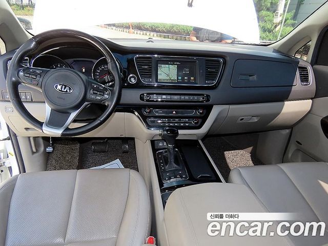 Kia Canival 2016 — photo 7