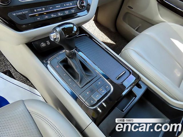 Kia Canival 2016 — photo 10