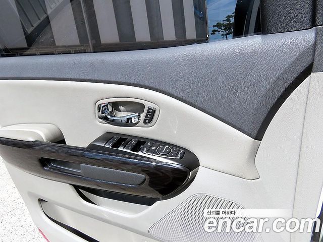 Kia Canival 2016 — photo 11