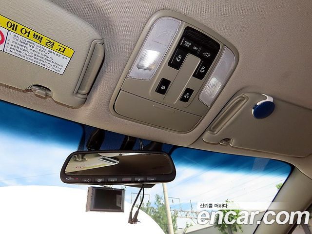 Kia Canival 2016 — photo 14