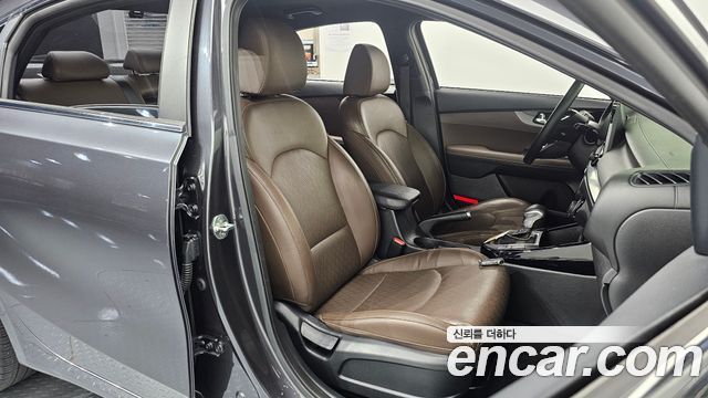 Kia K3 2020 — photo 12
