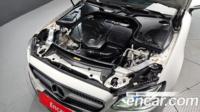 Mercedes-Benz E-Class 2019 — photo 6