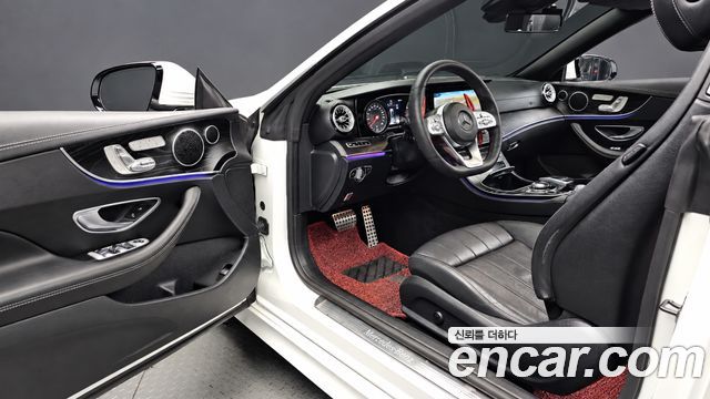 Mercedes-Benz E-Class 2019 — photo 13
