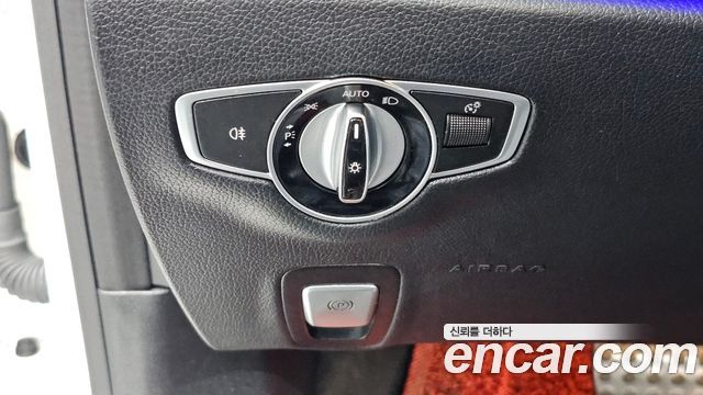 Mercedes-Benz E-Class 2019 — photo 28