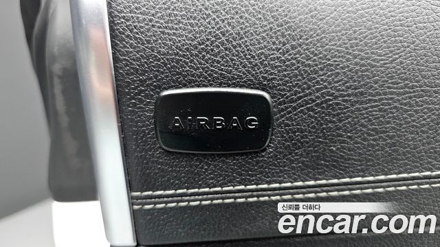 Mercedes-Benz E-Class 2019 — photo 31