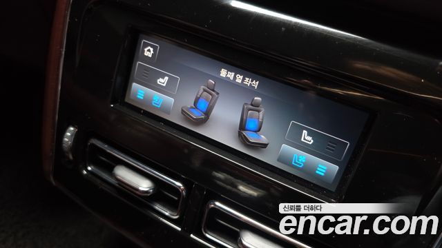 Lincoln Aviator 2021 — photo 18